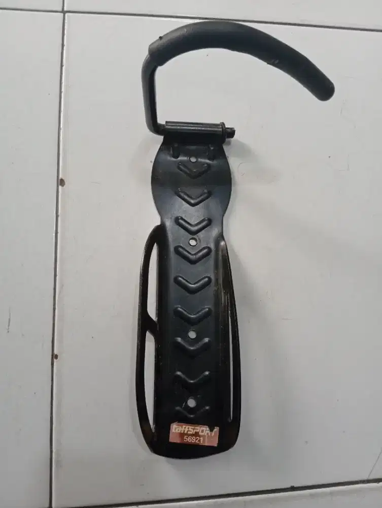 TaffSPORT gantungan dinding sepeda