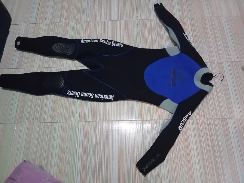 Diving suit amscud