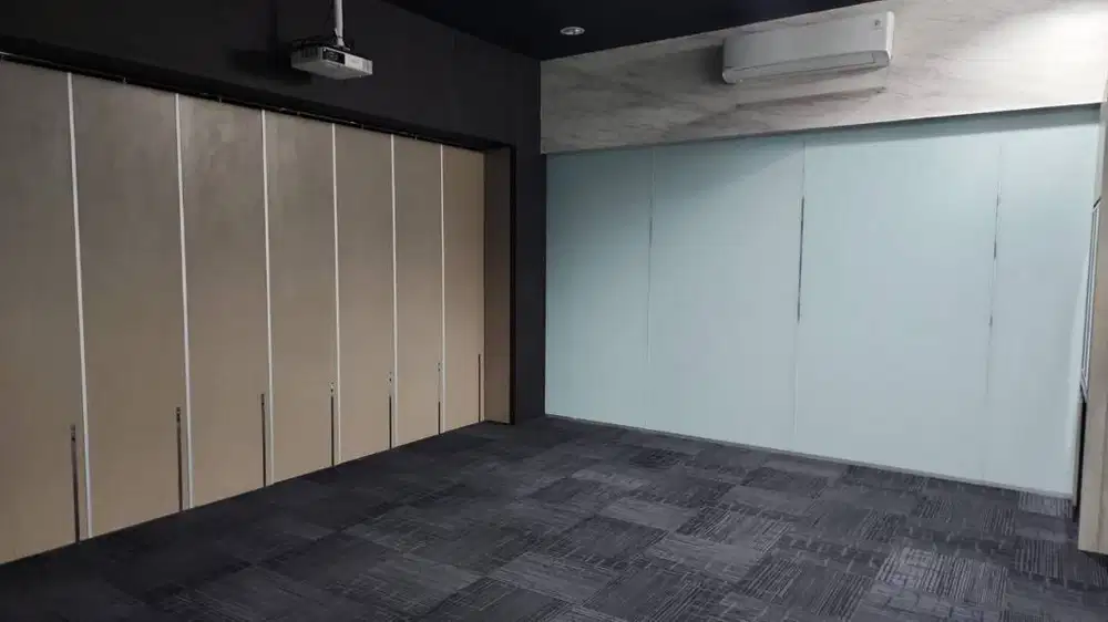 Ruang Usaha 3 Lantai Mainroad BKR Bandung Siap Pakai