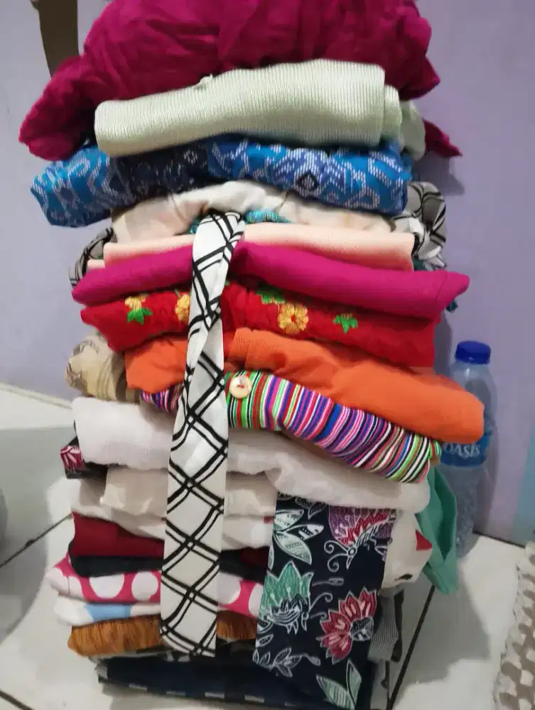 Baju Wanita, Baju Pria dan Baju Couple Batik