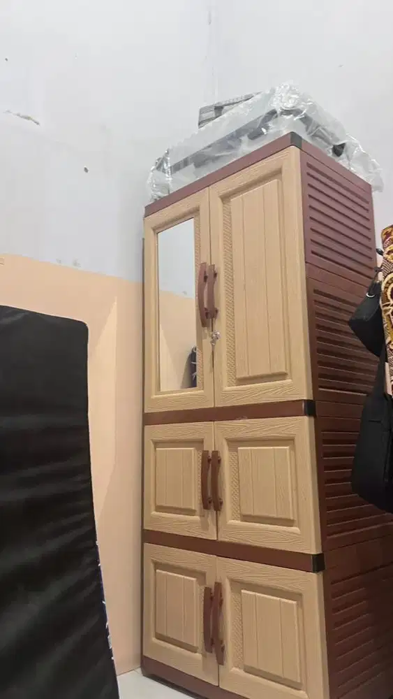 Jual lemari baru di beli 1 bulan