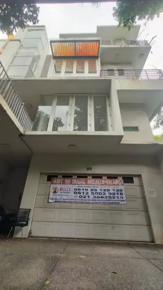 Rumah Springhill Golf Kemayoran