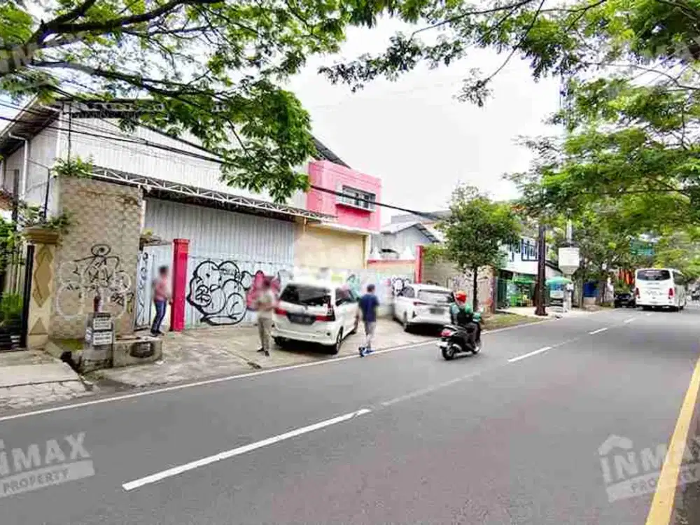 Gudang Luas Jalan Raden Intan Kawasan Pergudangan  Dekat terminal Arjosari dan Tol  Singosari Row Jalan lebar