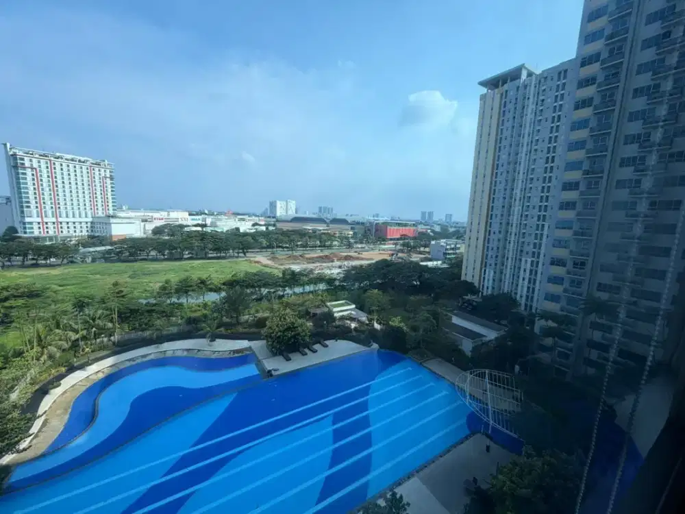 FREESIA Springlake Summarecon Bekasi 2BR Siap Huni hadap MAL dan POOL SEBELAH BINUS Univ, AL azhar, BPK Penabur, Harga Nego