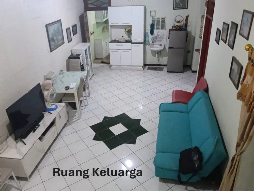 Rumah Ngantong  Tengah Kota Fas Lengkap Bonus Perabot dan Rumah sebela