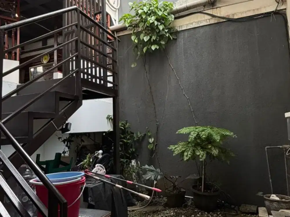 Dijual Rumah mewah daerah Setrasari  Lingkungan keamanan 24 jam. One gate Bebas Banjir