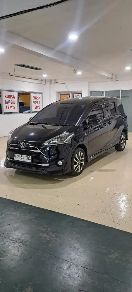 Toyota Sienta Q Matic