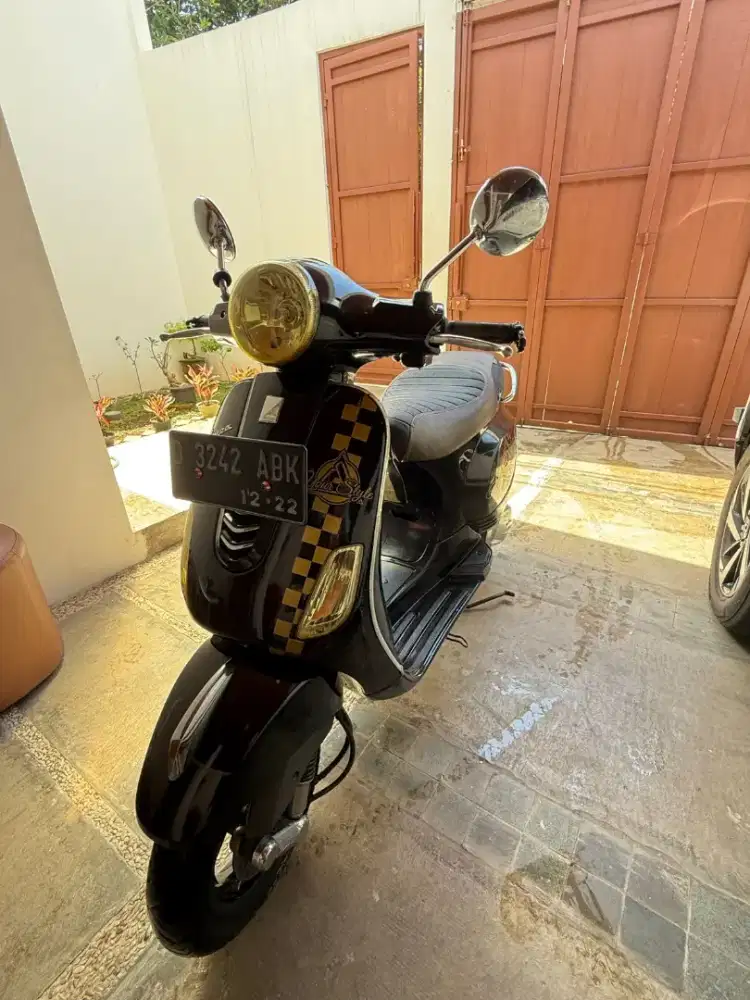 Dijual vespa metic lx  125 , thn 2018