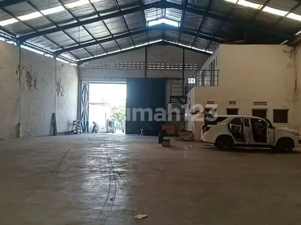 Gudang komersil Strategis Jalan Propinsi Surabaya Barat (DNA)