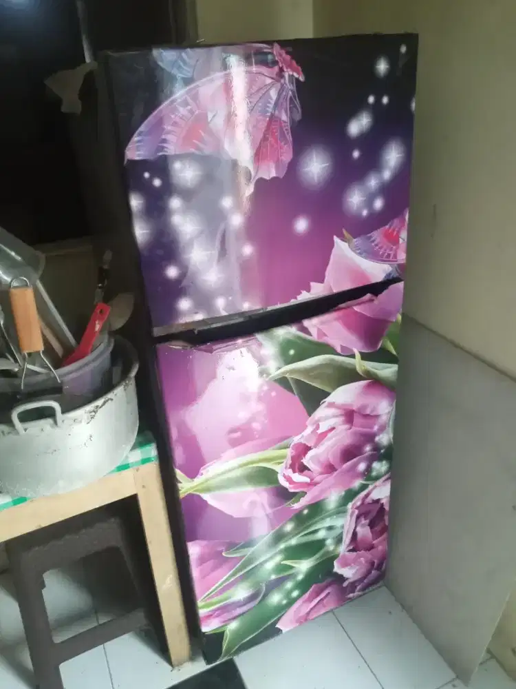 Dijual kulkas 2pintu merek LG