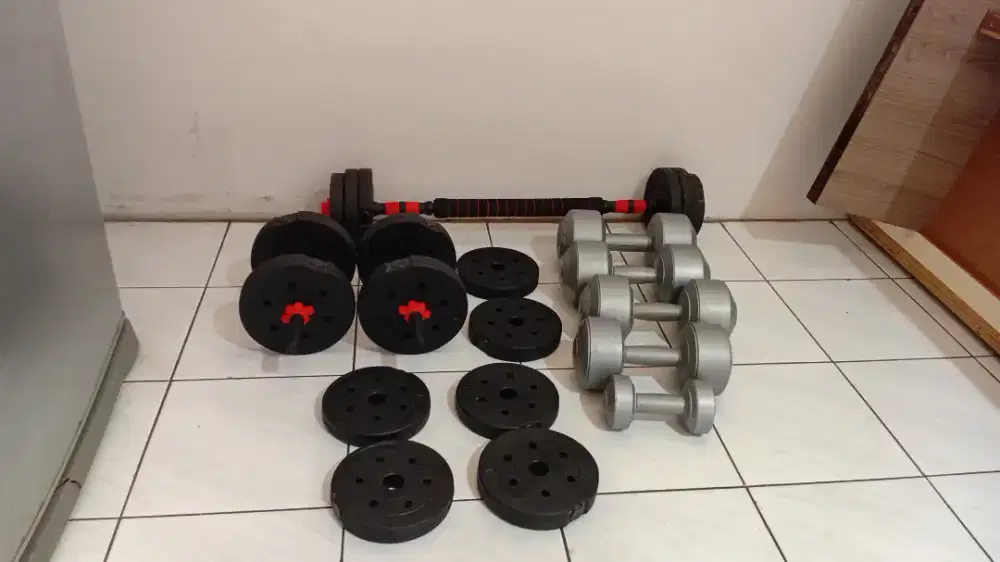 BARBEL DAN DUMBELL 200 RB DAPET SEMUANYA HARGA NET