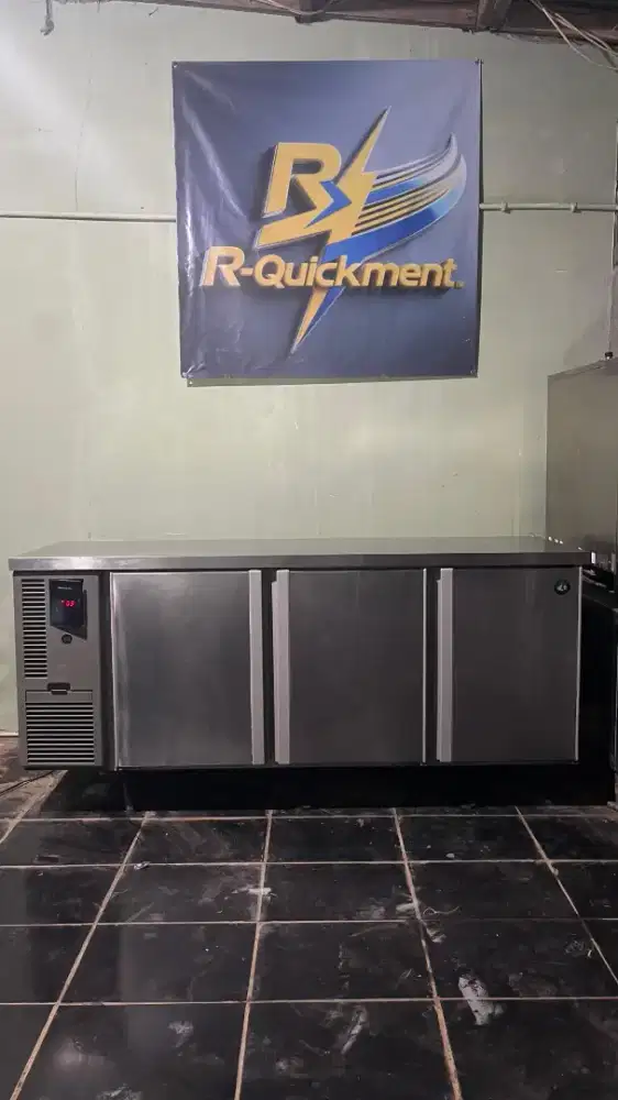 Hoshizaki Undercounter Chiller 3 Door