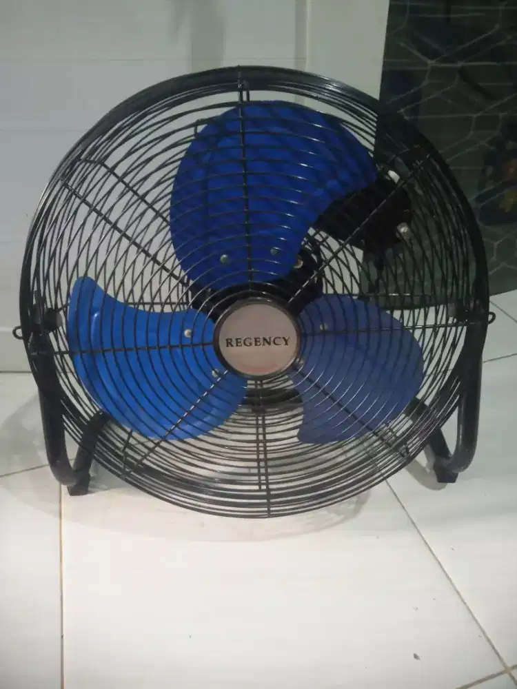 Kipas angin tornado 16 inch merk regency normal nego tipis
