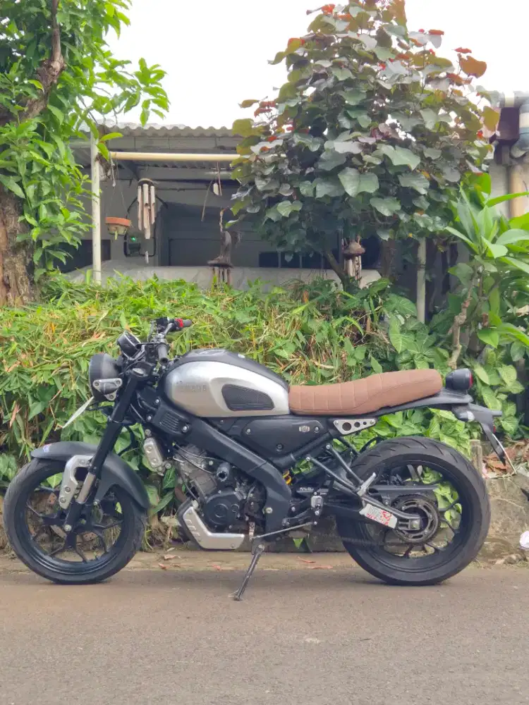 Yamaha XSR 155 Tahun 2020 Silver