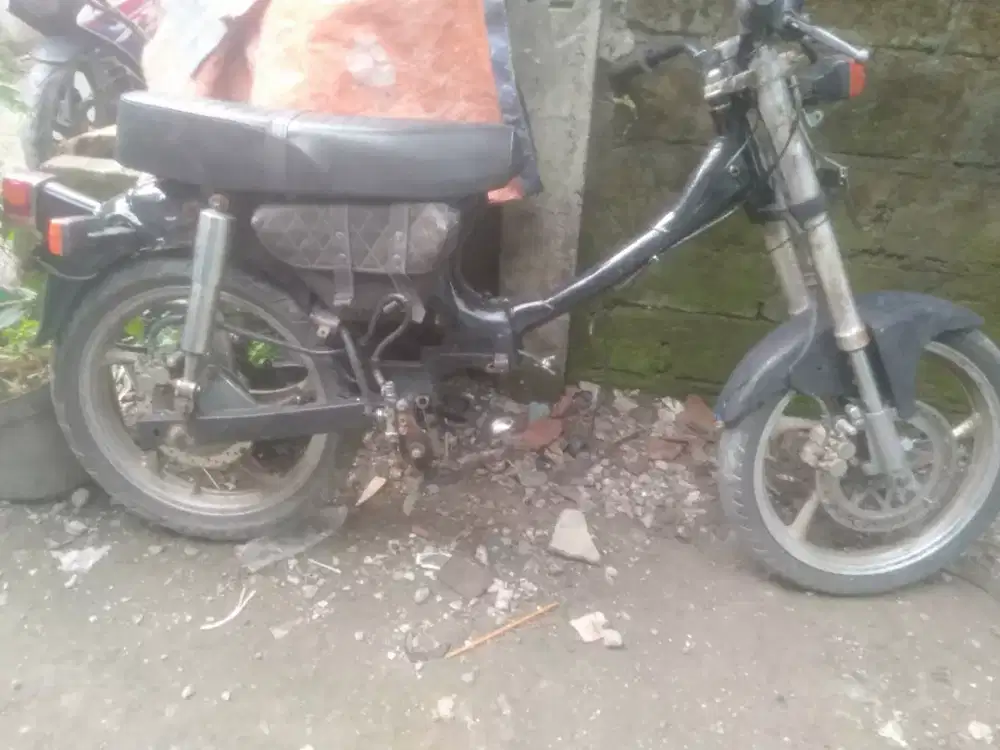 Jual rangka Astrea grand custom lokasi cilebut