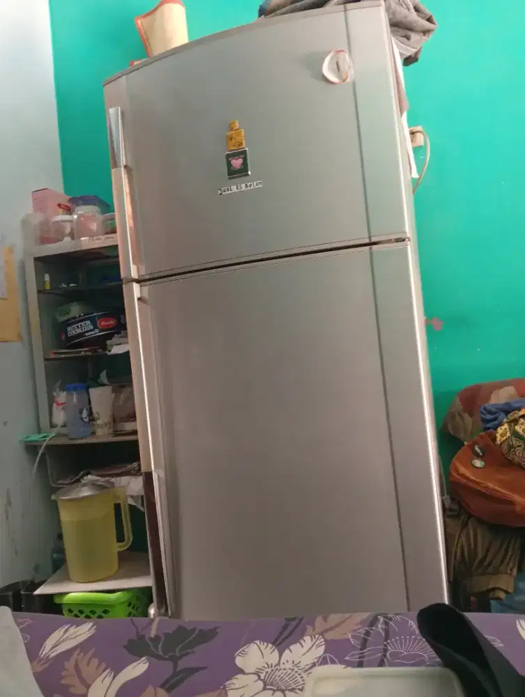 Di jual kulkas ukuran jumbo dan mesin cuci