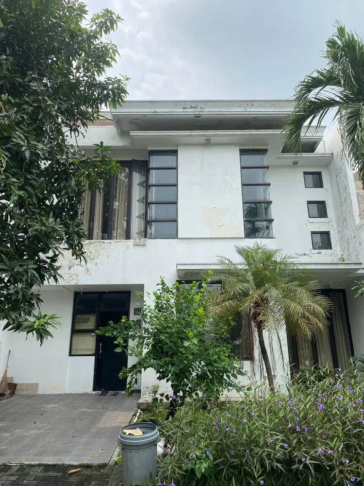 Dijual Rumah Citraland Utama 2,5 Lantai Siap Huni Bagus Terawat