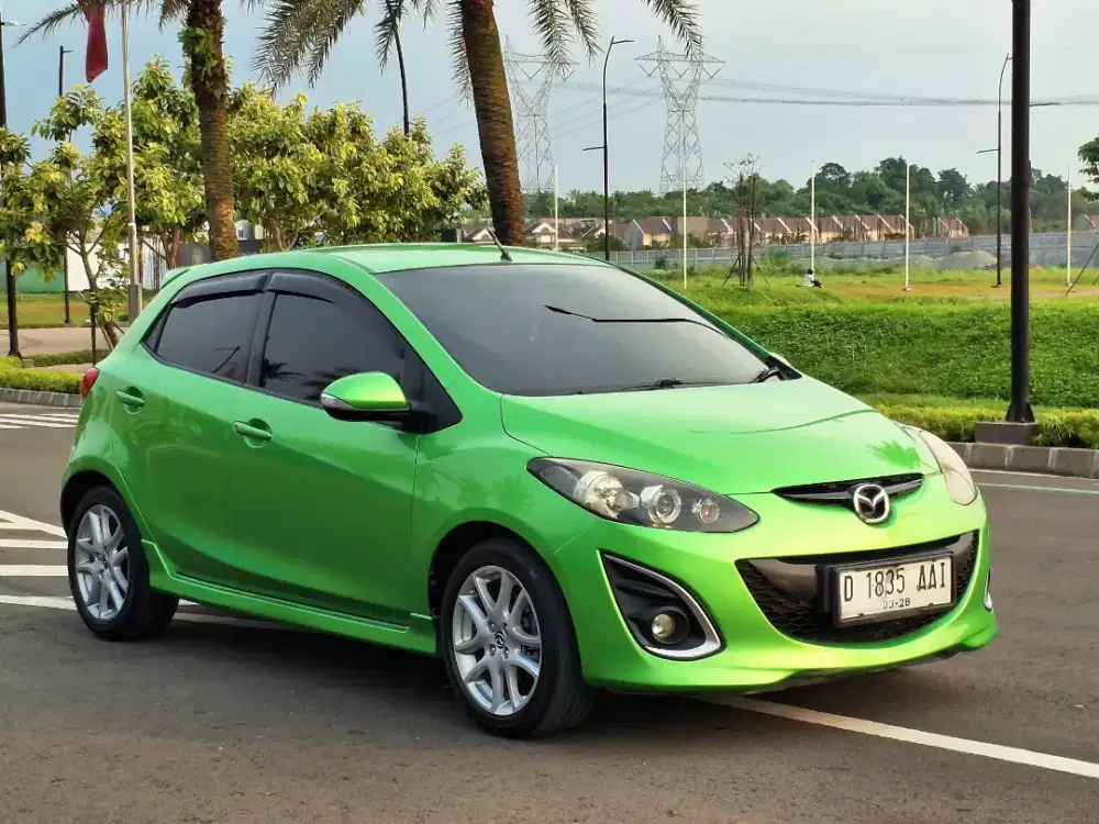 Mazda 2 R 1.5 Automatic 2012 Bensin Hijau Metalik