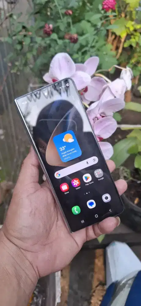 Samsung fold 4 12/256 sein minus lcd tompel selebihnya cek ampe puas
