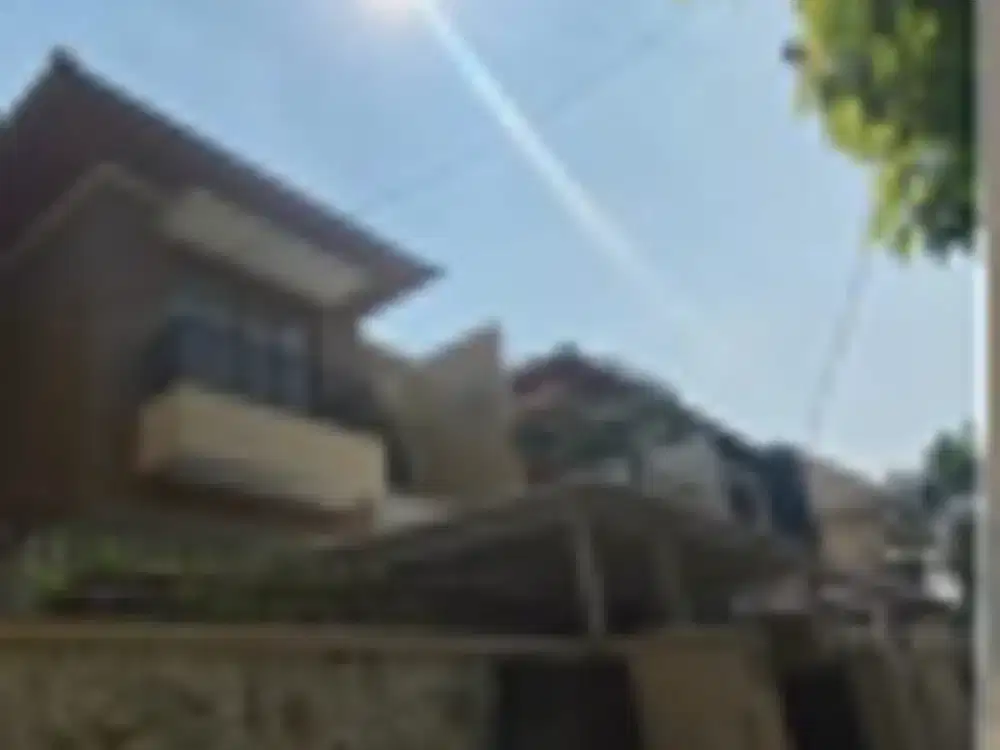 Dijual  Rumah Mewah 2 Lantai Siap Huni & Terawat  Di Kemang Barat