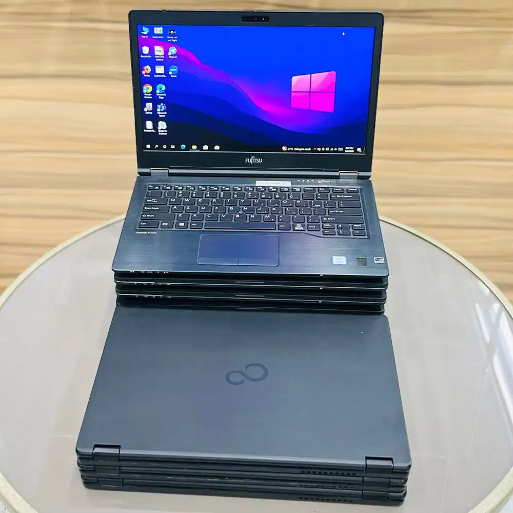 Laptop Fujitus Lifebook U748-U749 Core i7 Gen8 Ram 8gb N-DC