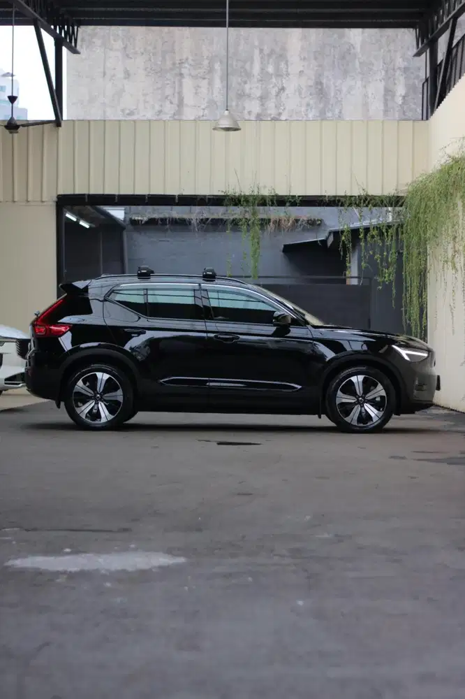 [LISTRIK ] VOLVO XC40 T5 RECHARGE PURE ELECTRIC 2023