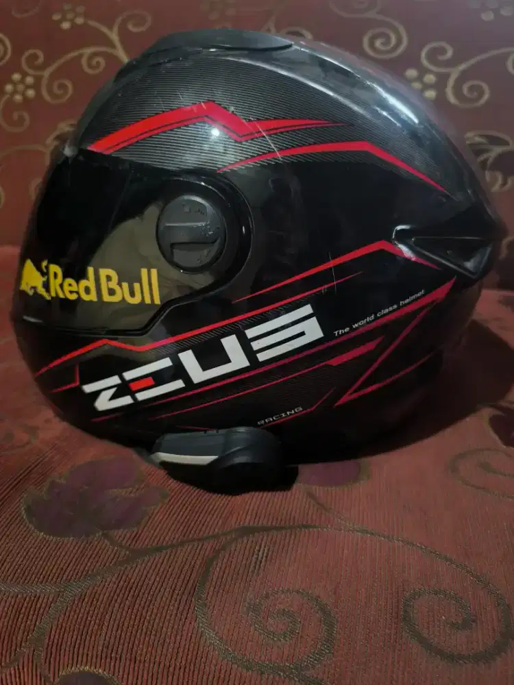 Helm Zeus + Intercom BT. Harga sudah incloud 2 unit barang