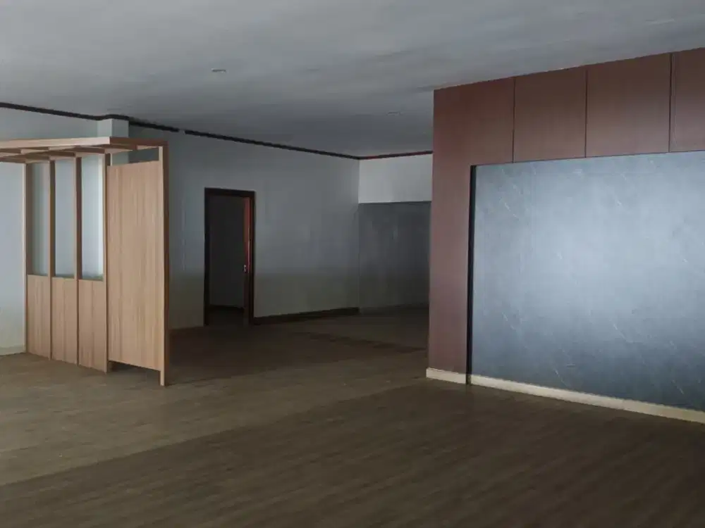 R. DISEWAKAN RUANG USAHA MAINROAD DAGO BANDUNG LAHAN PARKIR LUAS