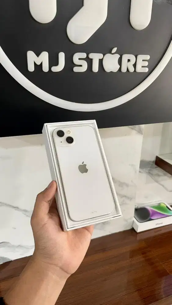 iPhone 13 128 gb ex iBox bh 97% garansi aktif sampai September 2026