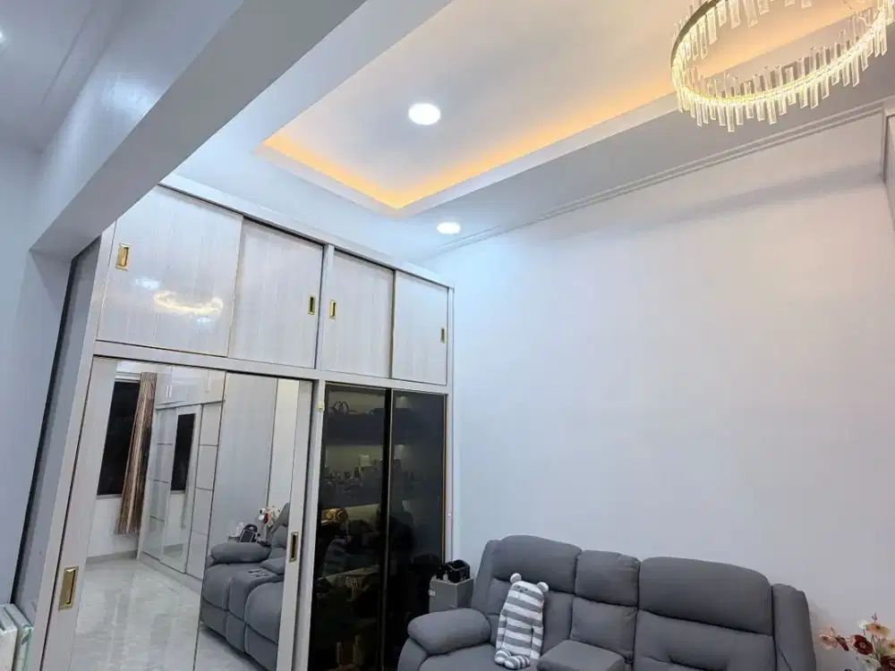 Rumah Cakep Bebas Banjir Golf Island Pik