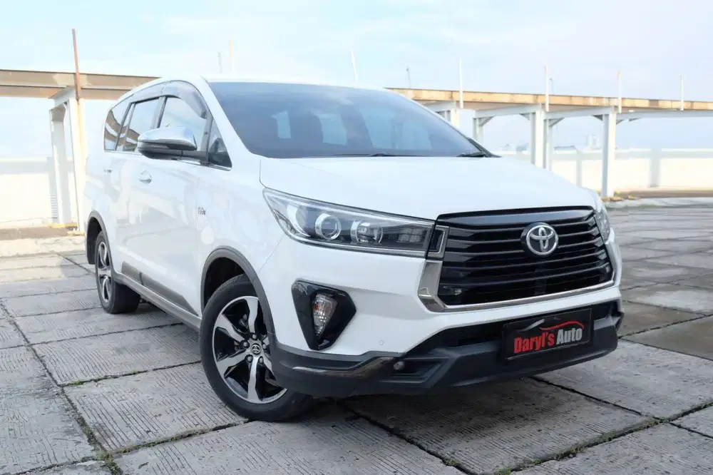 2022 TOYOTA INNOVA VENTURER 2.0 Bensin AT TDP 100jt