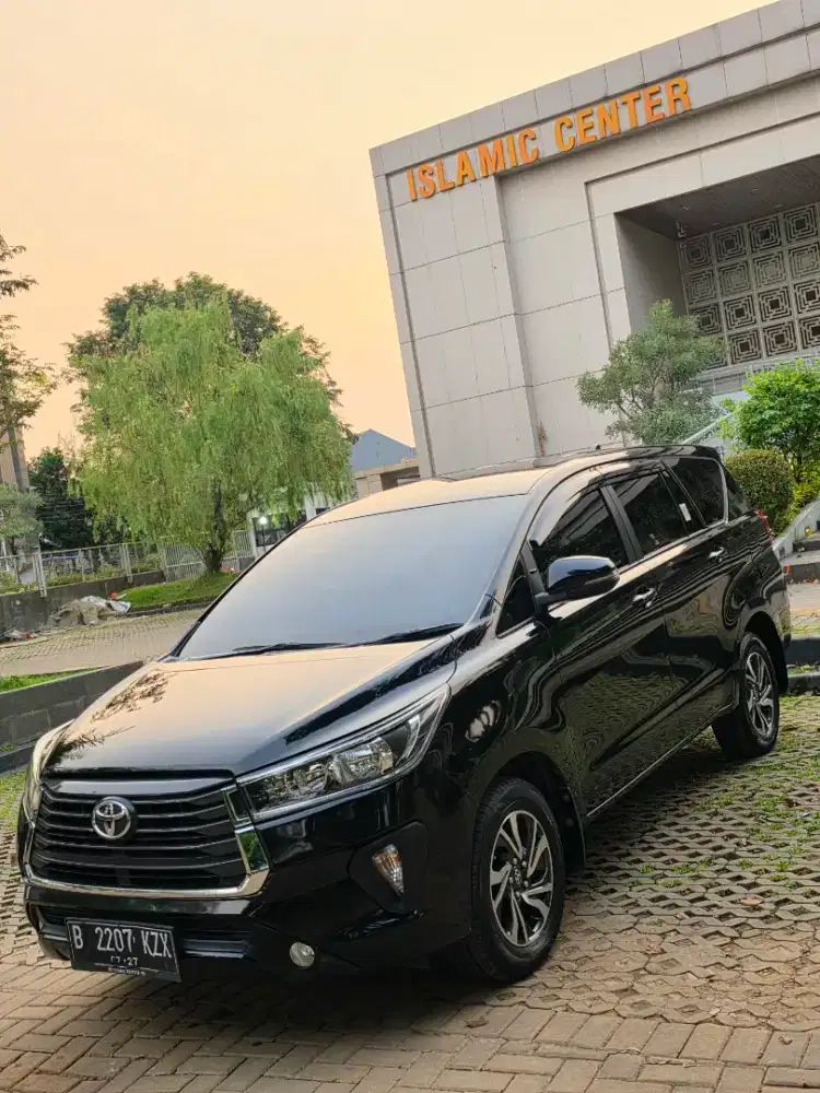 Toyota Innova G AT Diesel 2022 Black