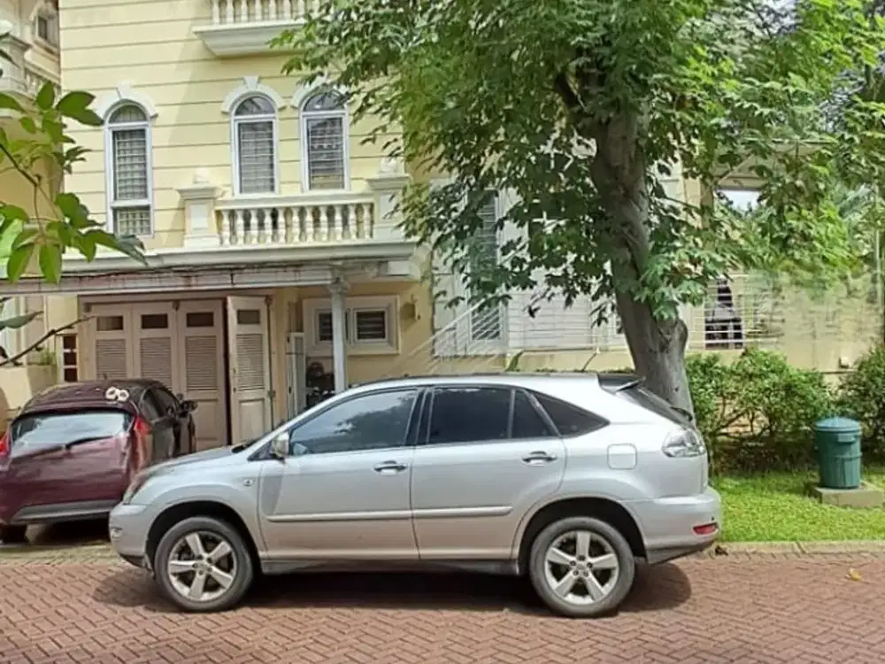 Dijual Cepat Rumah Montana Paramount Land dekat pusat makanan