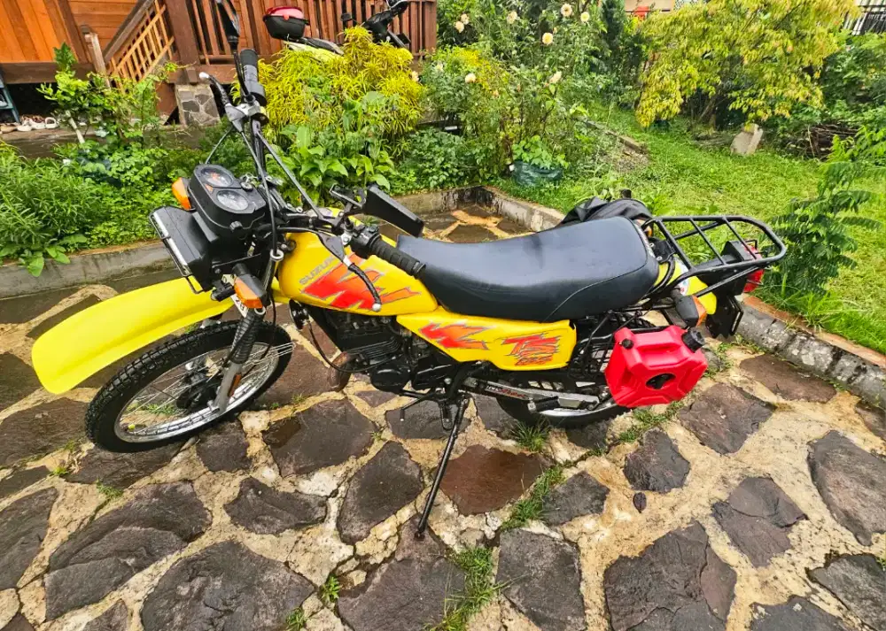 Suzuki TS 125 Kuning Petir Tahun 2000 Langka