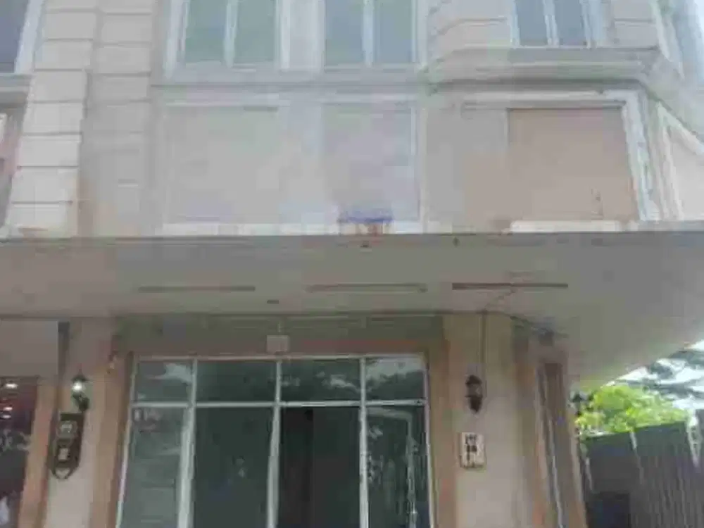 Dijual ruko 3 lantai cocok untuk usaha kuliner, toko kecantikan, pekantoran, apotik dll dekat aeon mall cakung jaktim