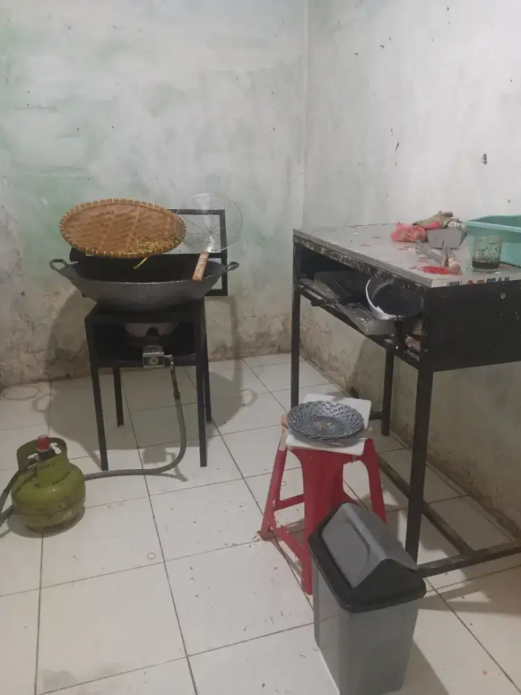 oprational kedai mendoan