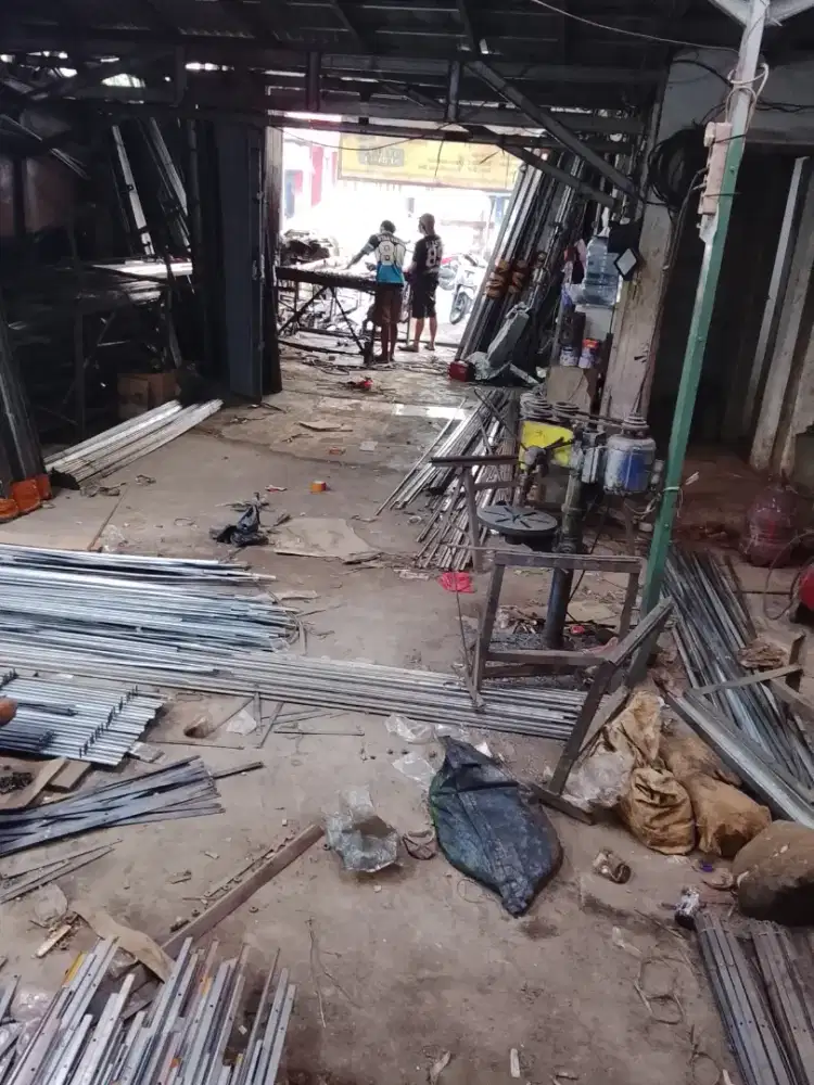 Rolling door folding gate