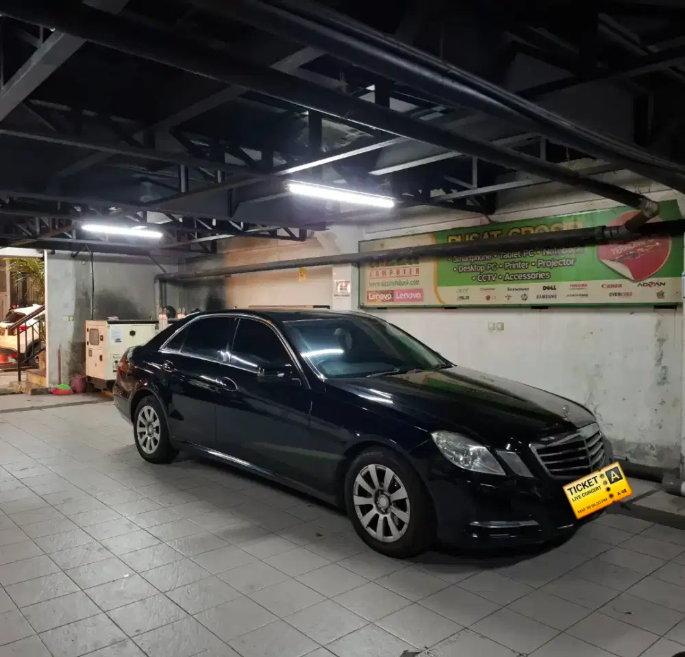 Mercedes Benz E200 W212 E200 CGI