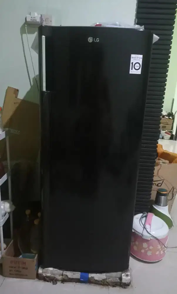 Di jual kulkas freezer LG second