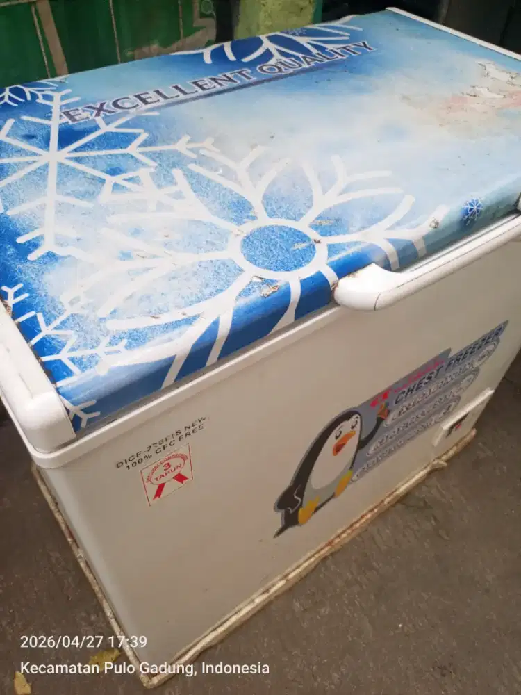 Frezer box merk daimitsu 200 liter masih ori blm diservic siap pakai