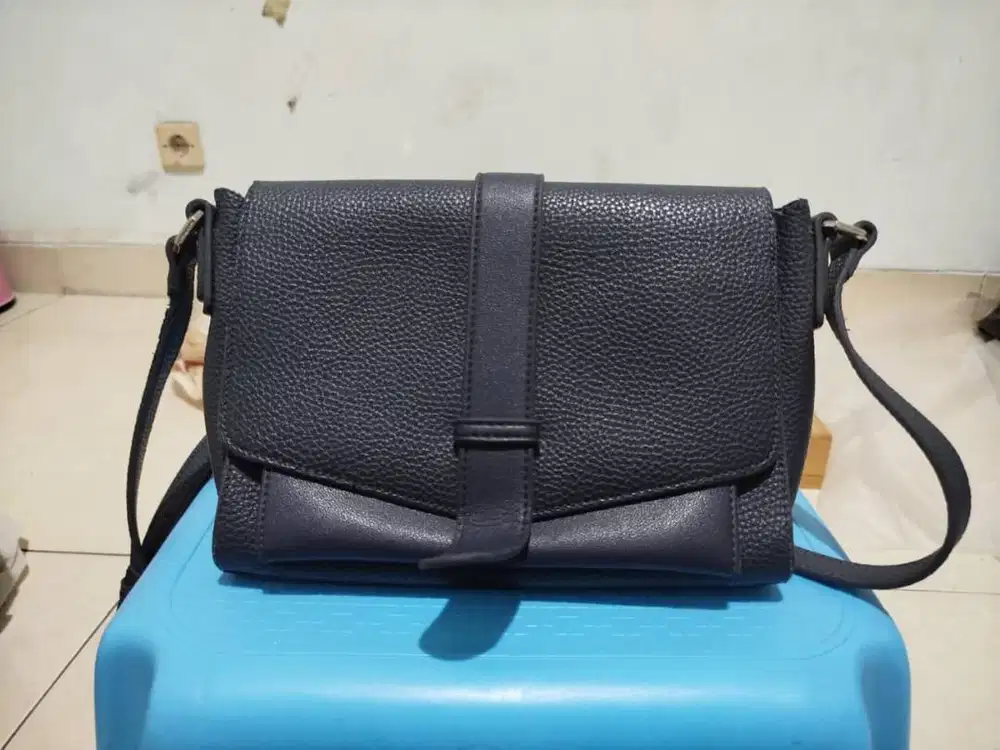 50-B Preloved Tas Kasual Hush Puppies ORIGINAL