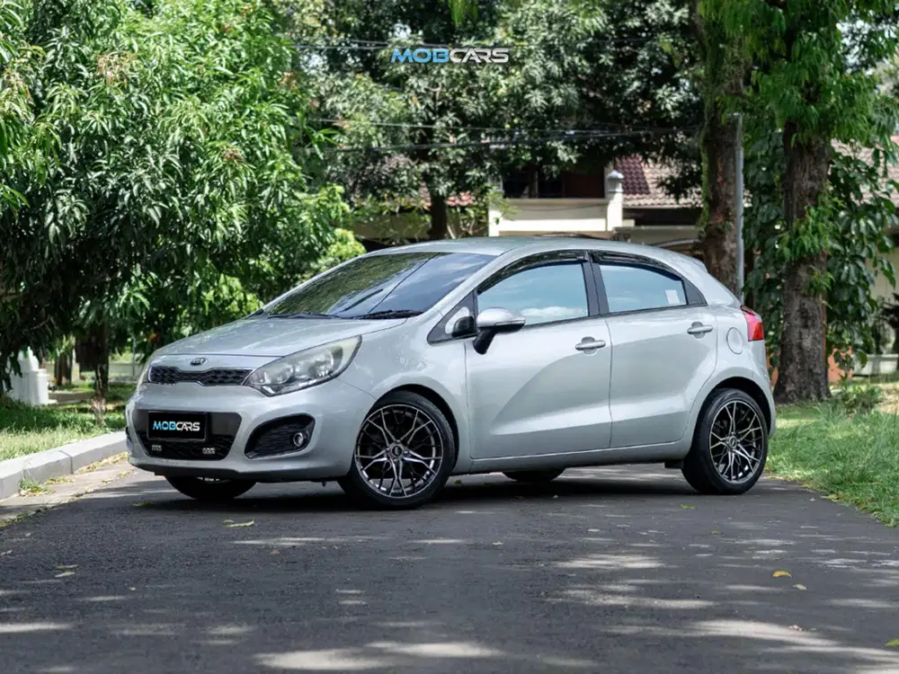 Kia Rio 1.4 AT 2014