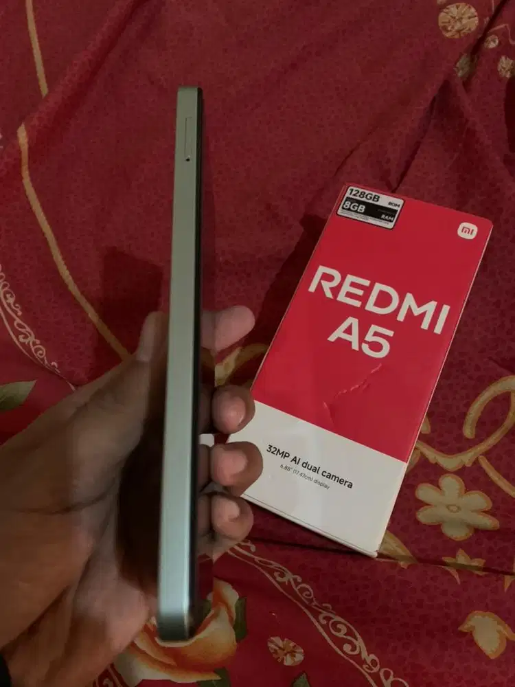 Redmi A5 ram 8/128 gb.
