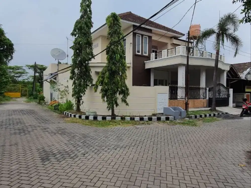 rumah di Wiguna  cocok untuk Usaha/Kantor/Rumah Tinggal