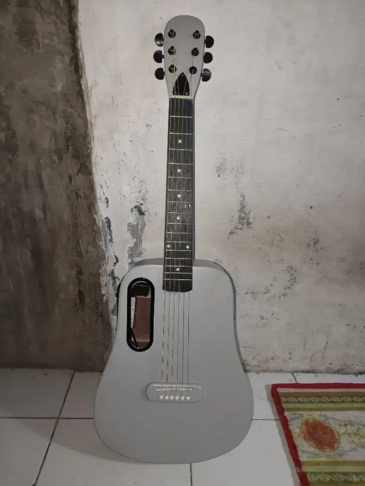 Di jual gitar bisa listrik juga