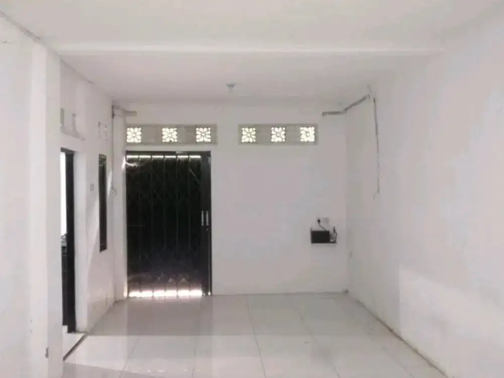 DIJUAL RUMAH USAHA ADITYAWARMAN JOMBANG RON.A2738
