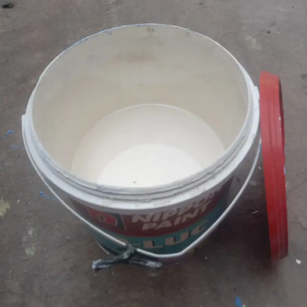 Jual cat merek Q-LUC warna putih