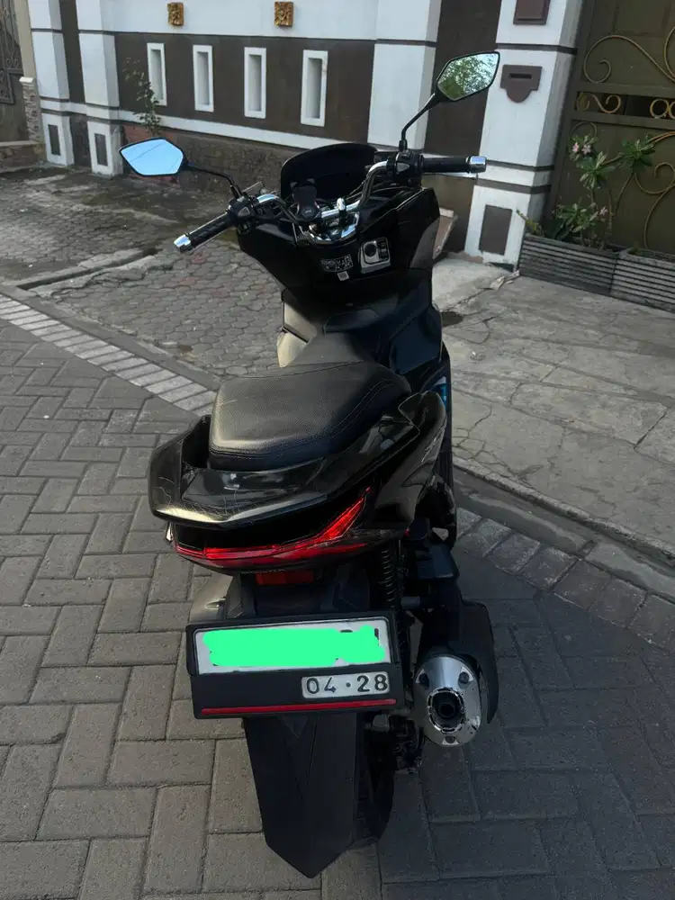 HONDA PCX 160 TAHUN 2023 - HITAM