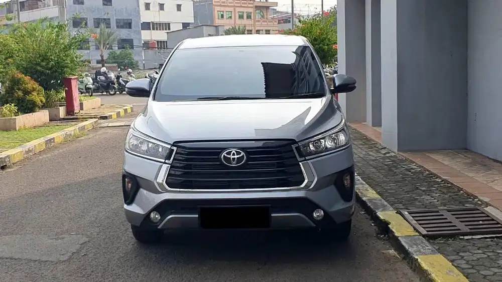 Low Km.6rb Kijang Innova Reborn 2.4 G Diesel 2025 Silver