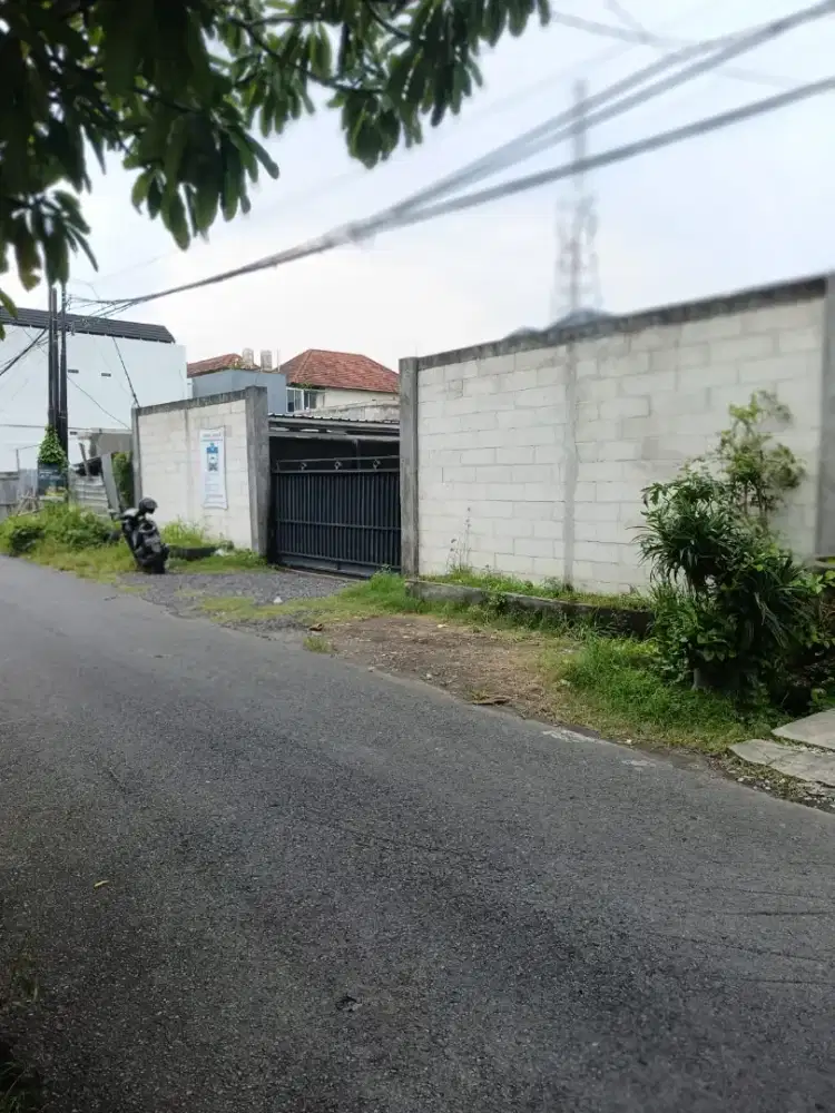 Di kontrakan tanah jalan Ciung Wanara , DPS, Bali
